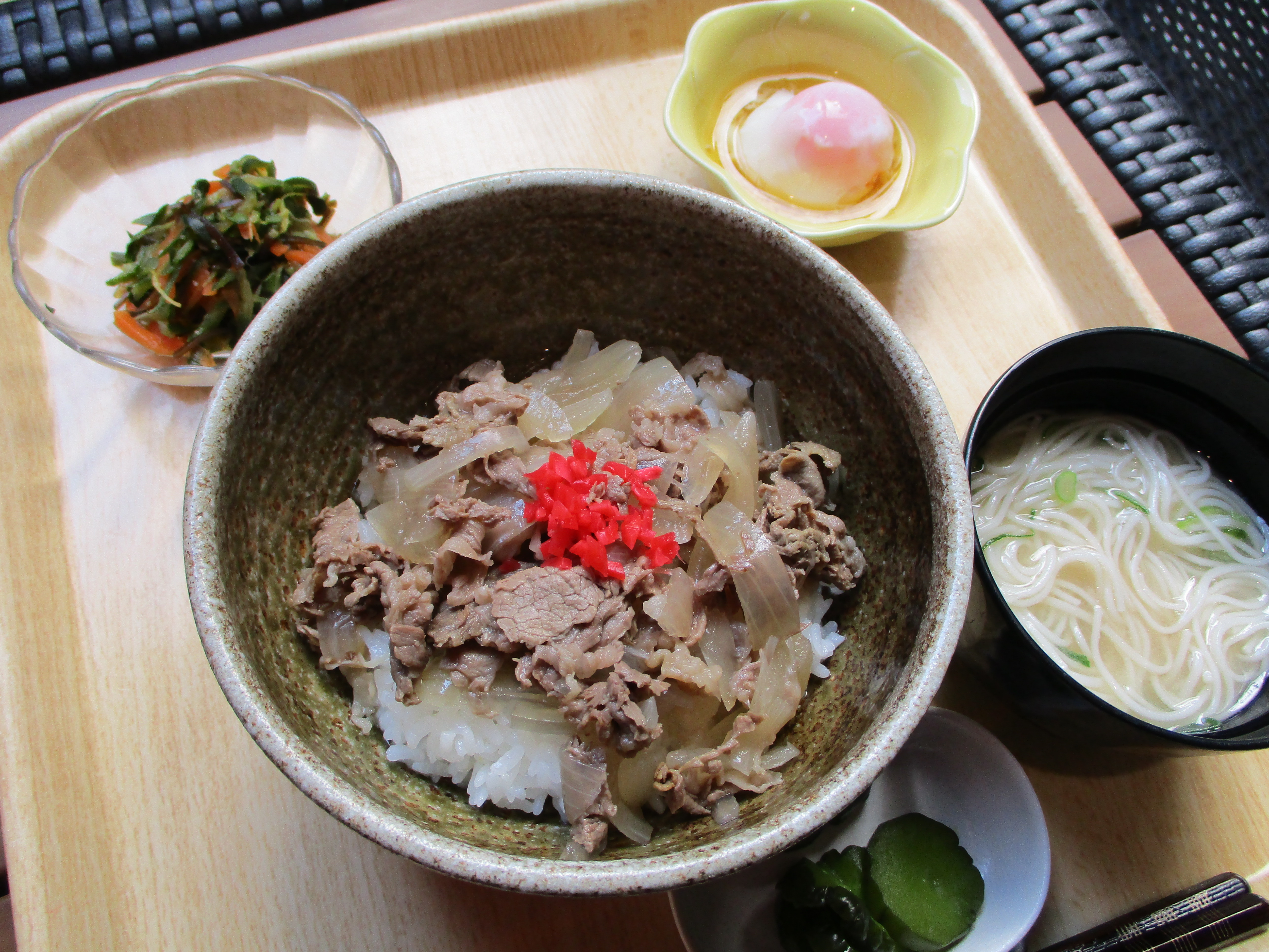 くみのき苑しらさぎ　牛丼