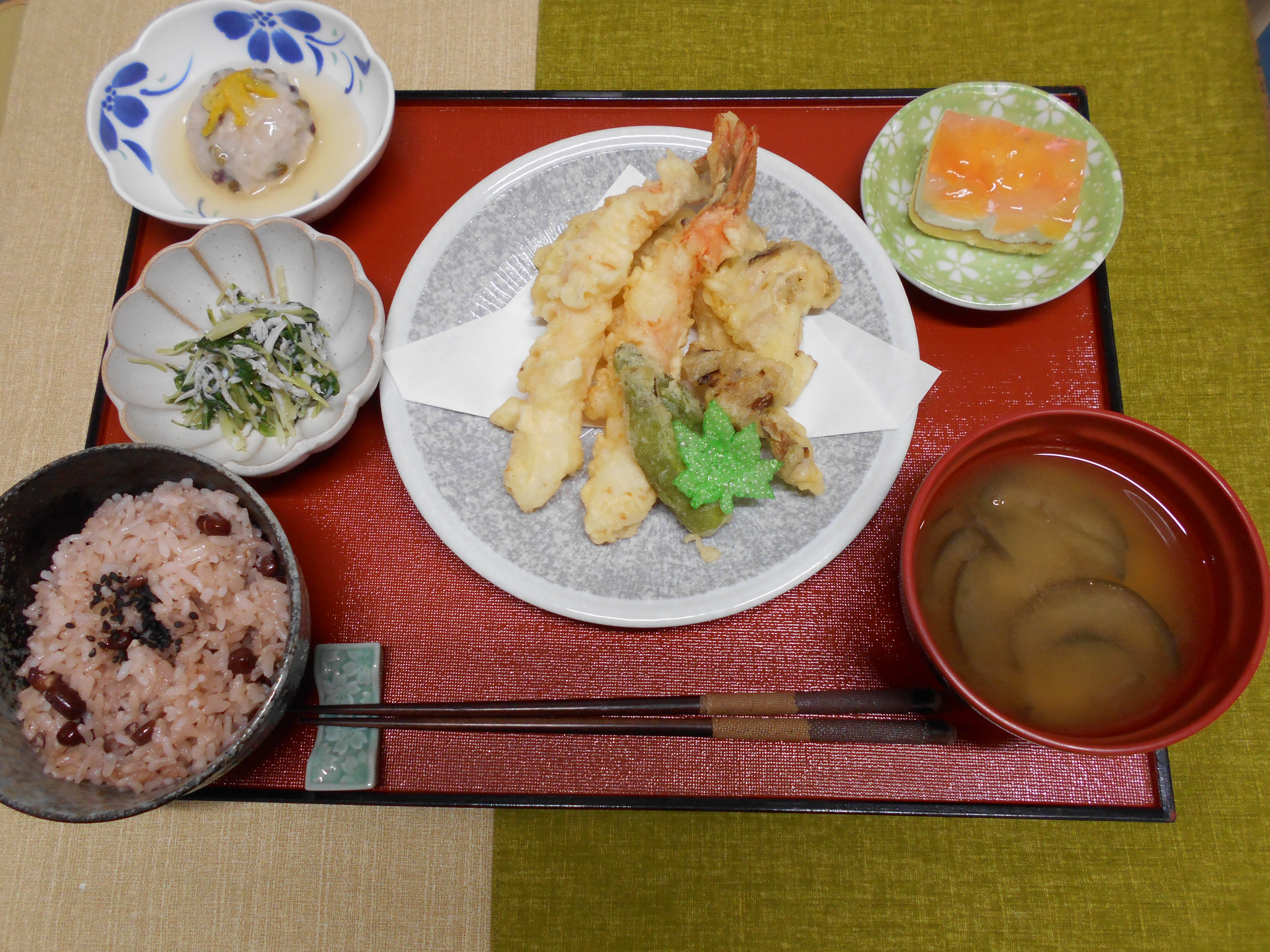 くみのき苑本部　天ぷら・赤飯