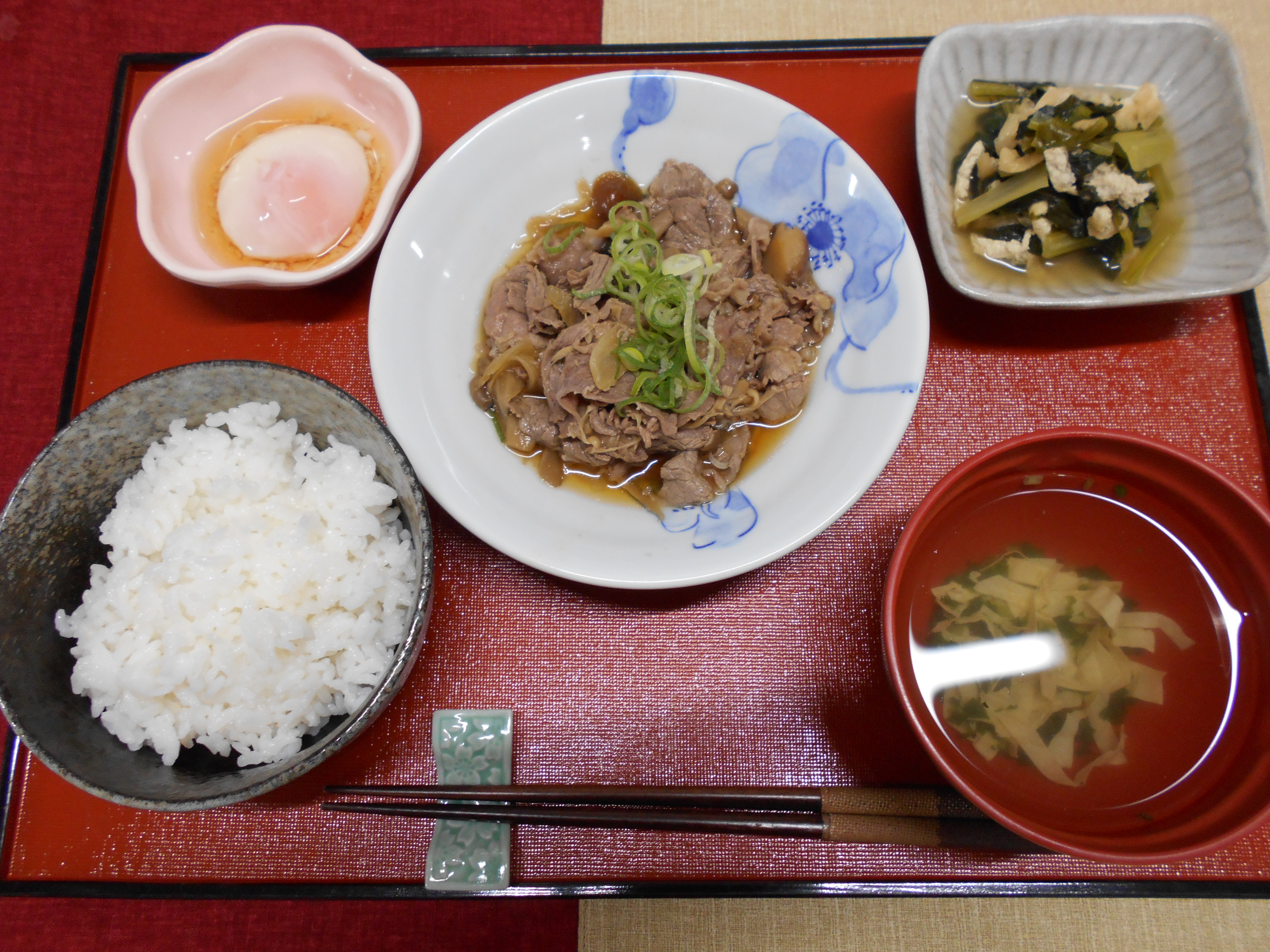 くみのき苑本部　牛肉ときのこのすき煮