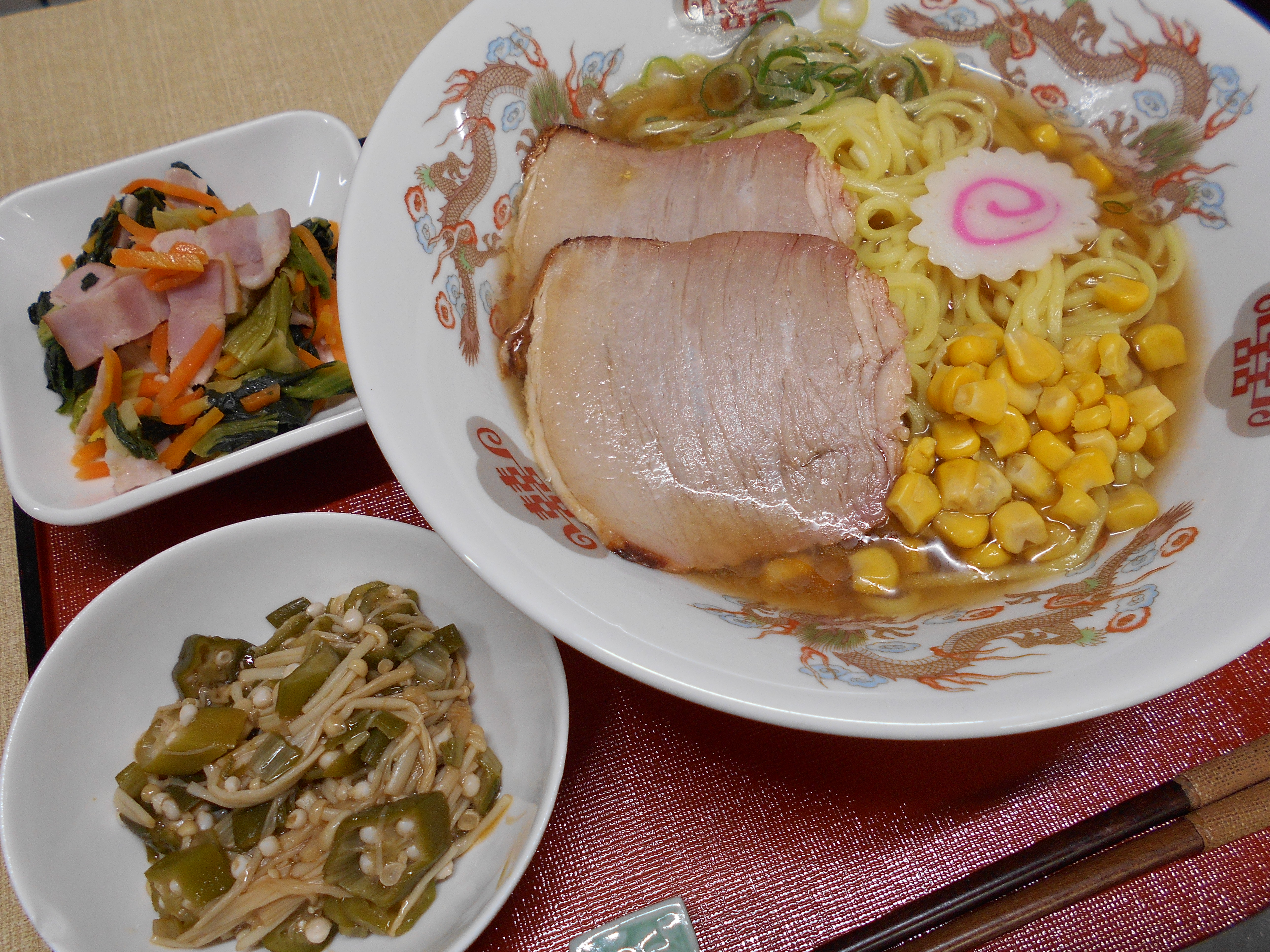 くみのき苑本部　醤油ラーメン