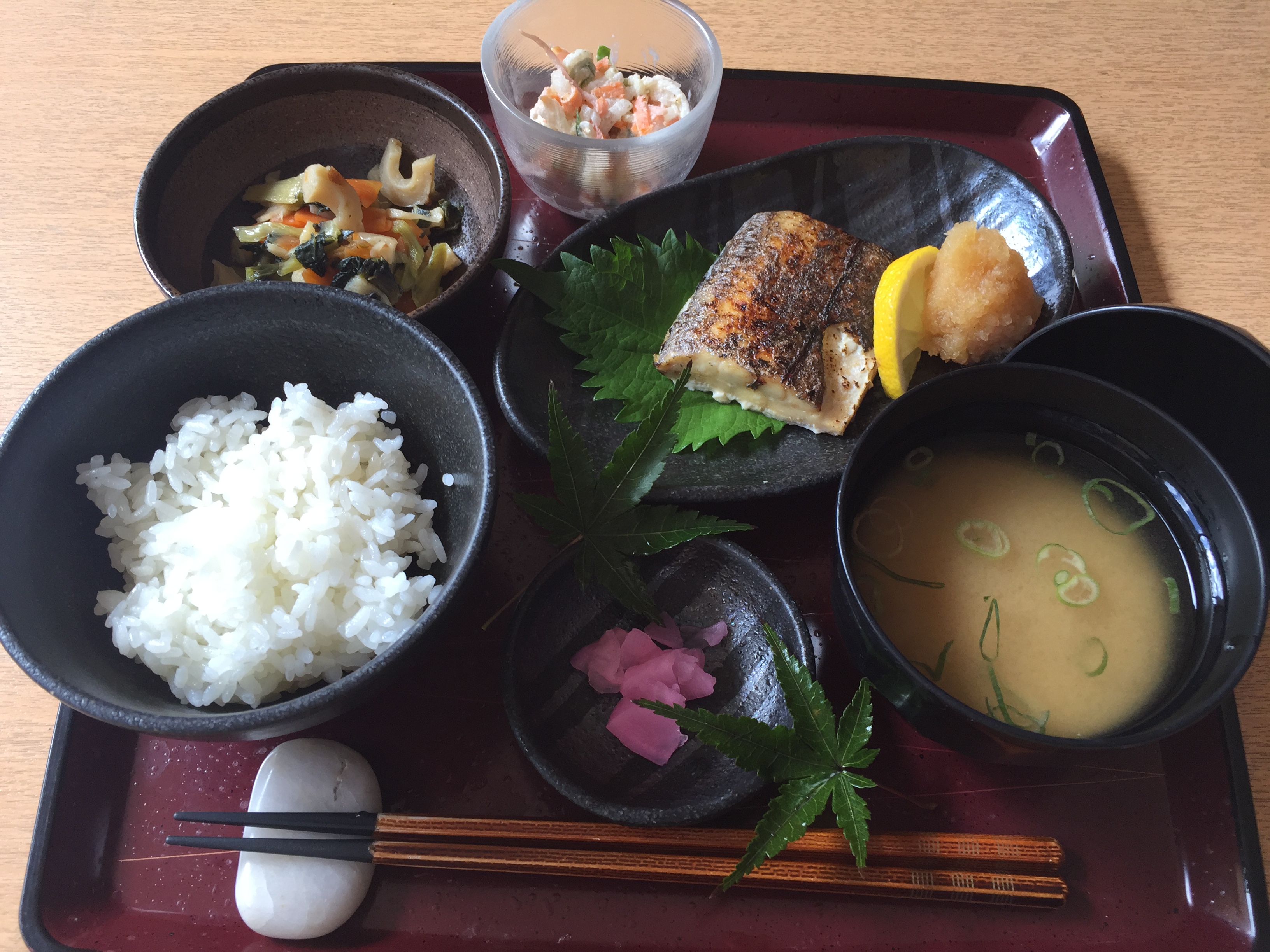 くみのき苑もず陵南　太刀魚の塩焼