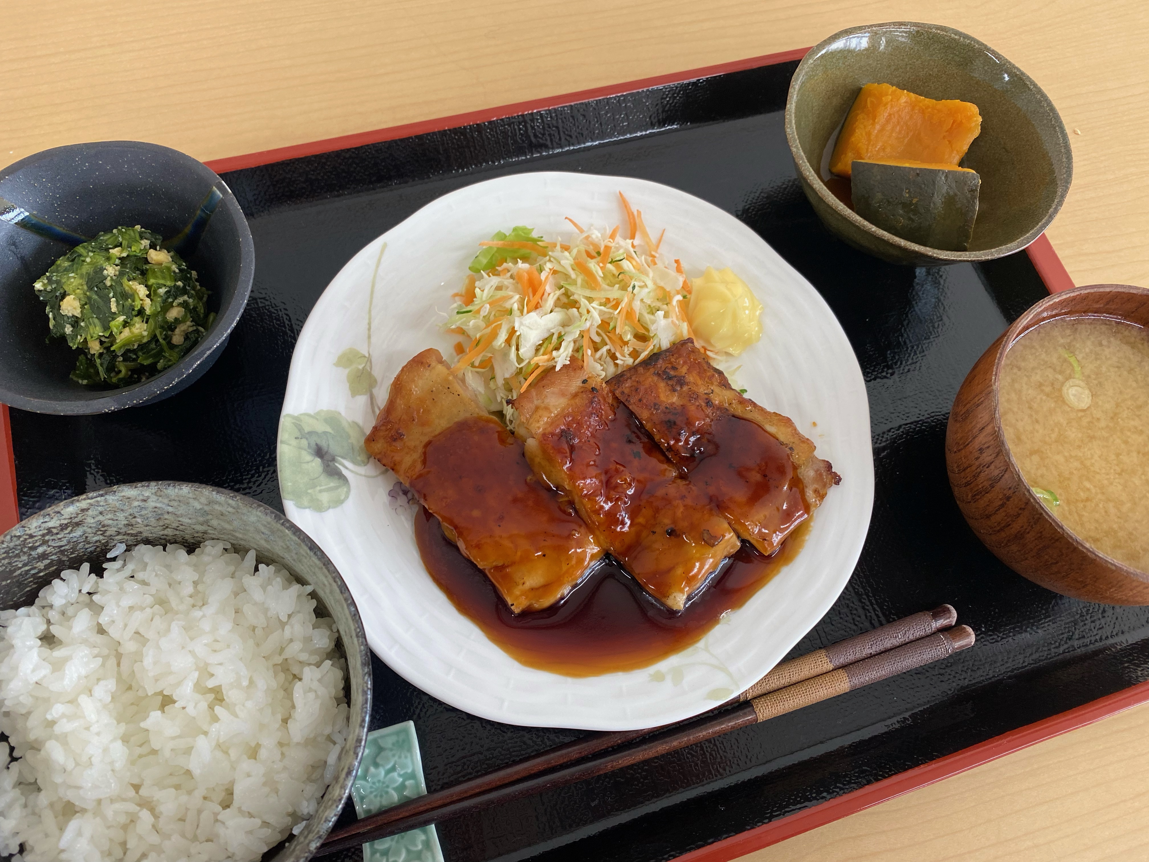 くみのき苑ゆらら　鶏肉の照焼