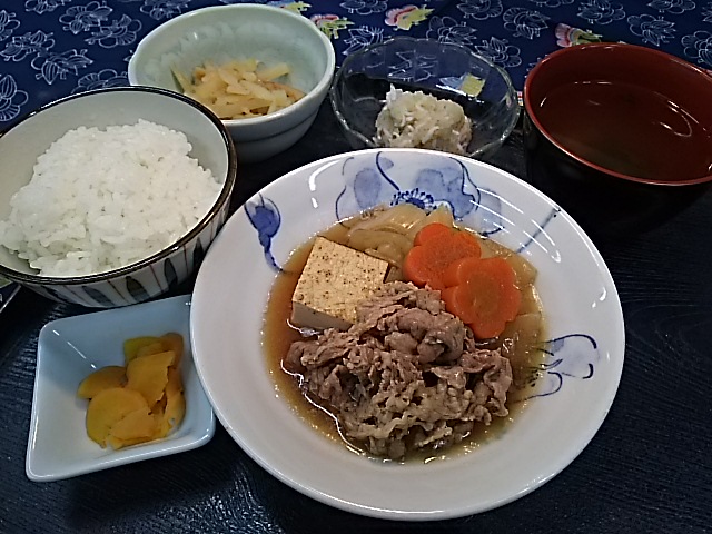 くみのき苑堺北　すき焼き風煮物