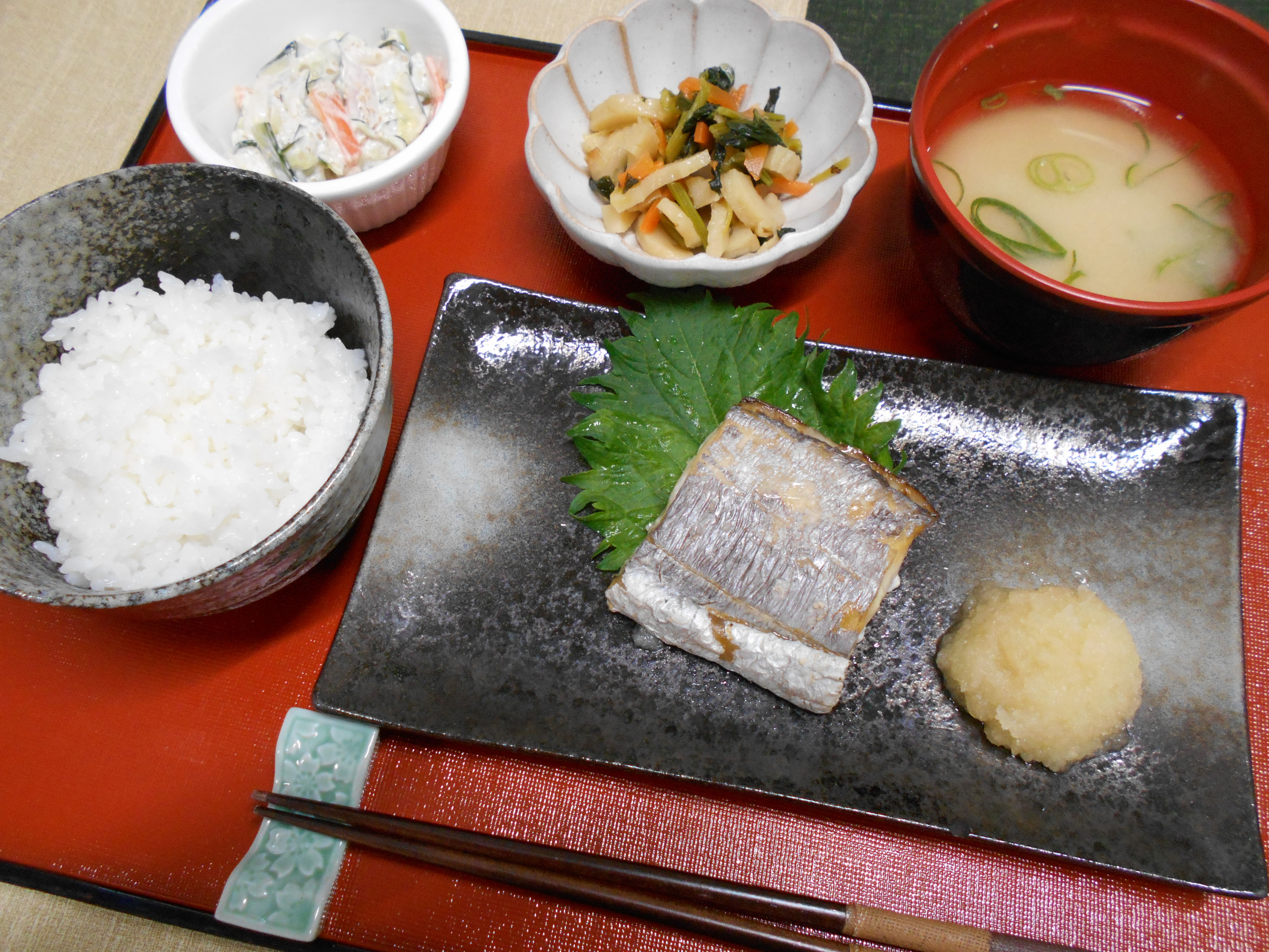 くみのき苑本部　太刀魚の塩焼