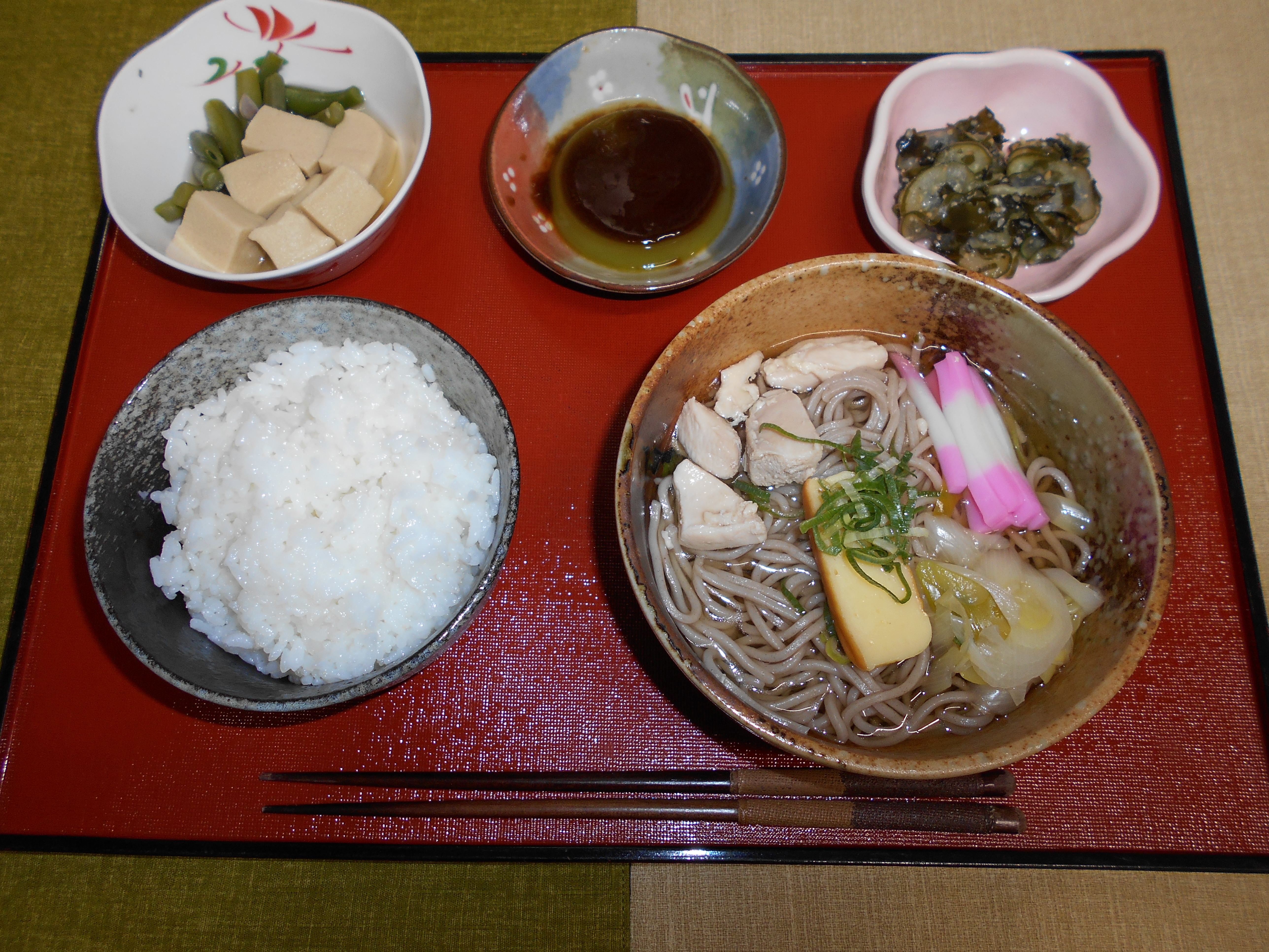 くみのき苑本部　鶏南蛮そば