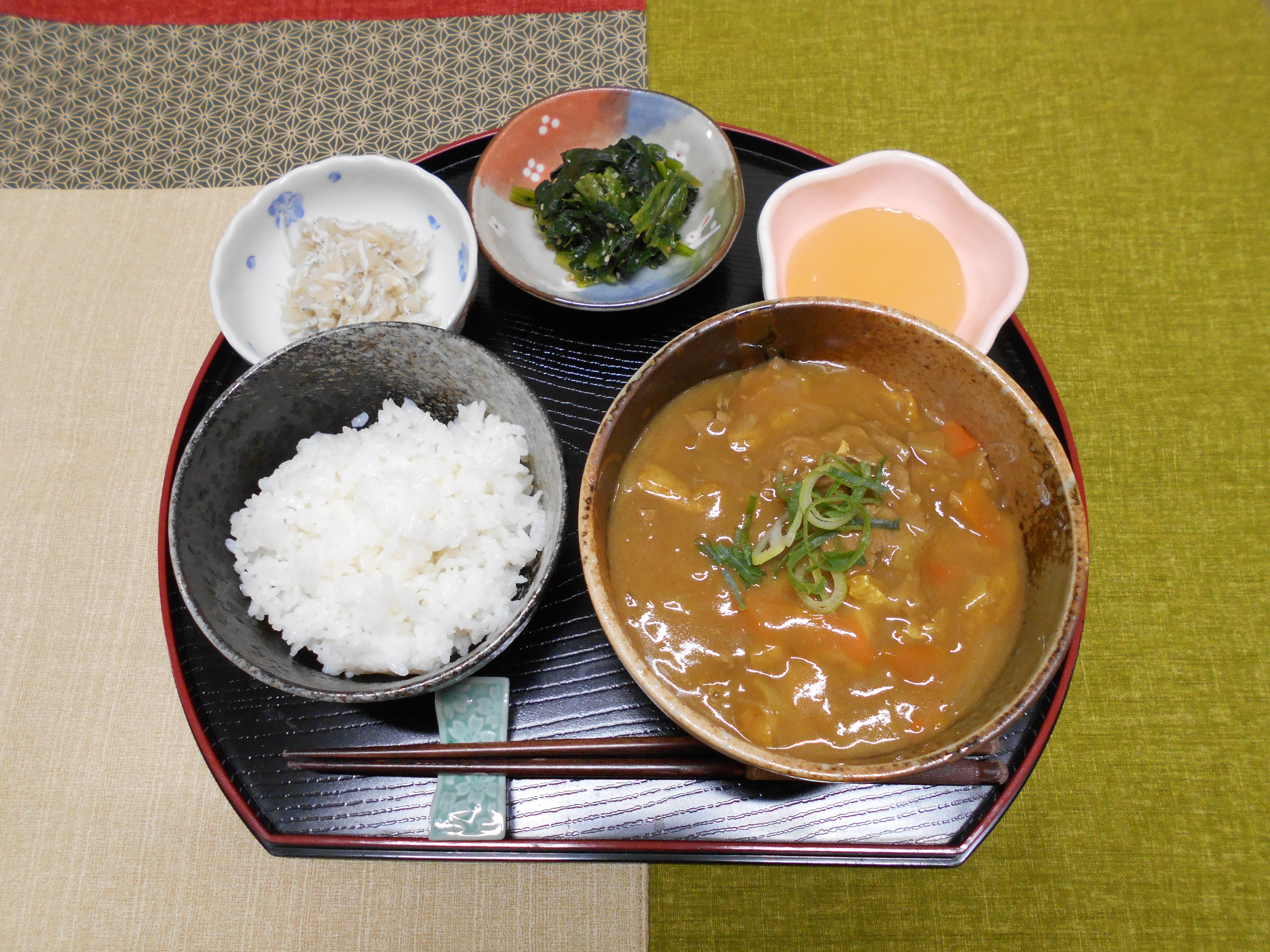 くみのき苑本部　カレーうどん