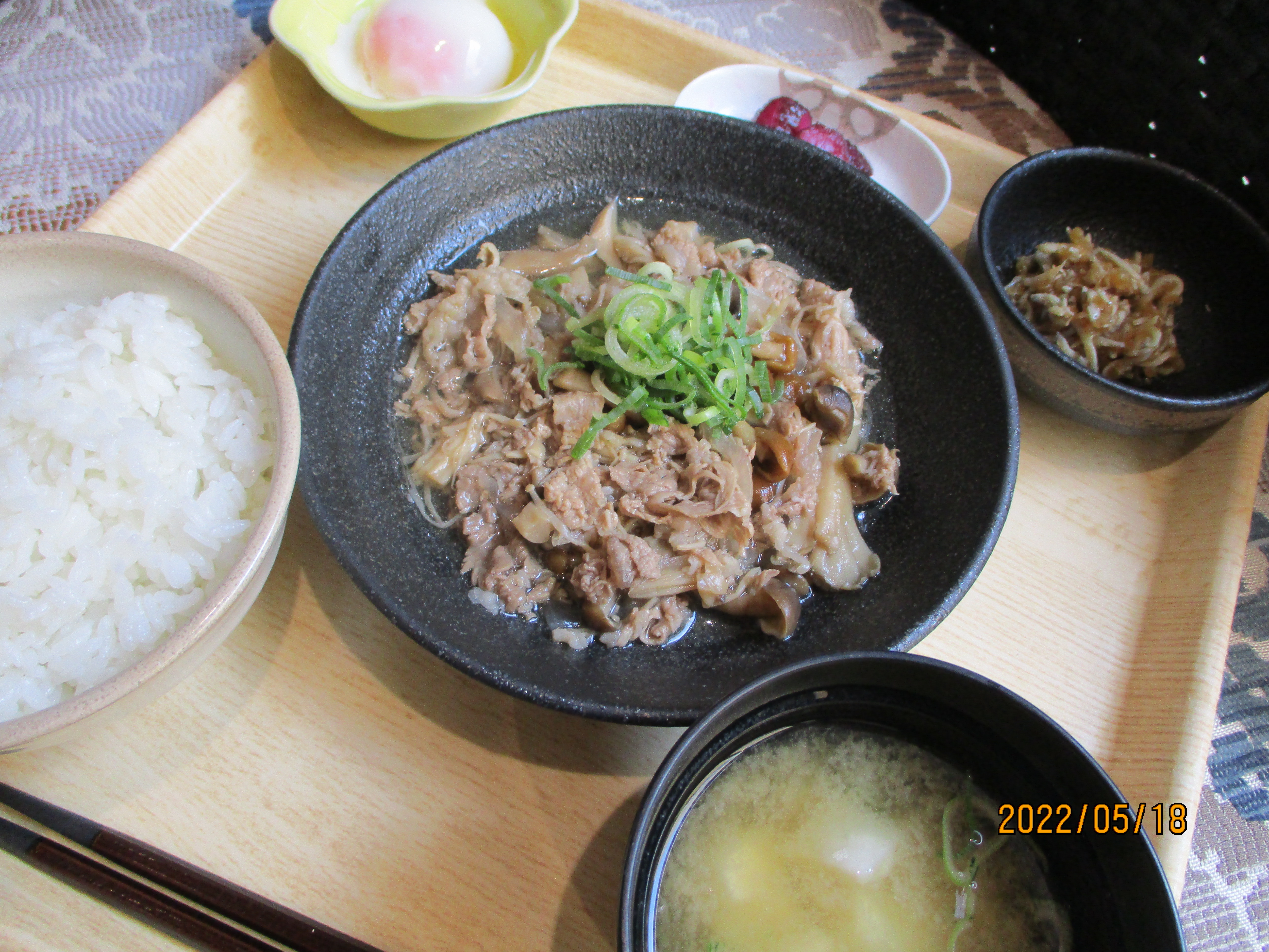 くみのき苑しらさぎ　牛肉ときのこのすき煮