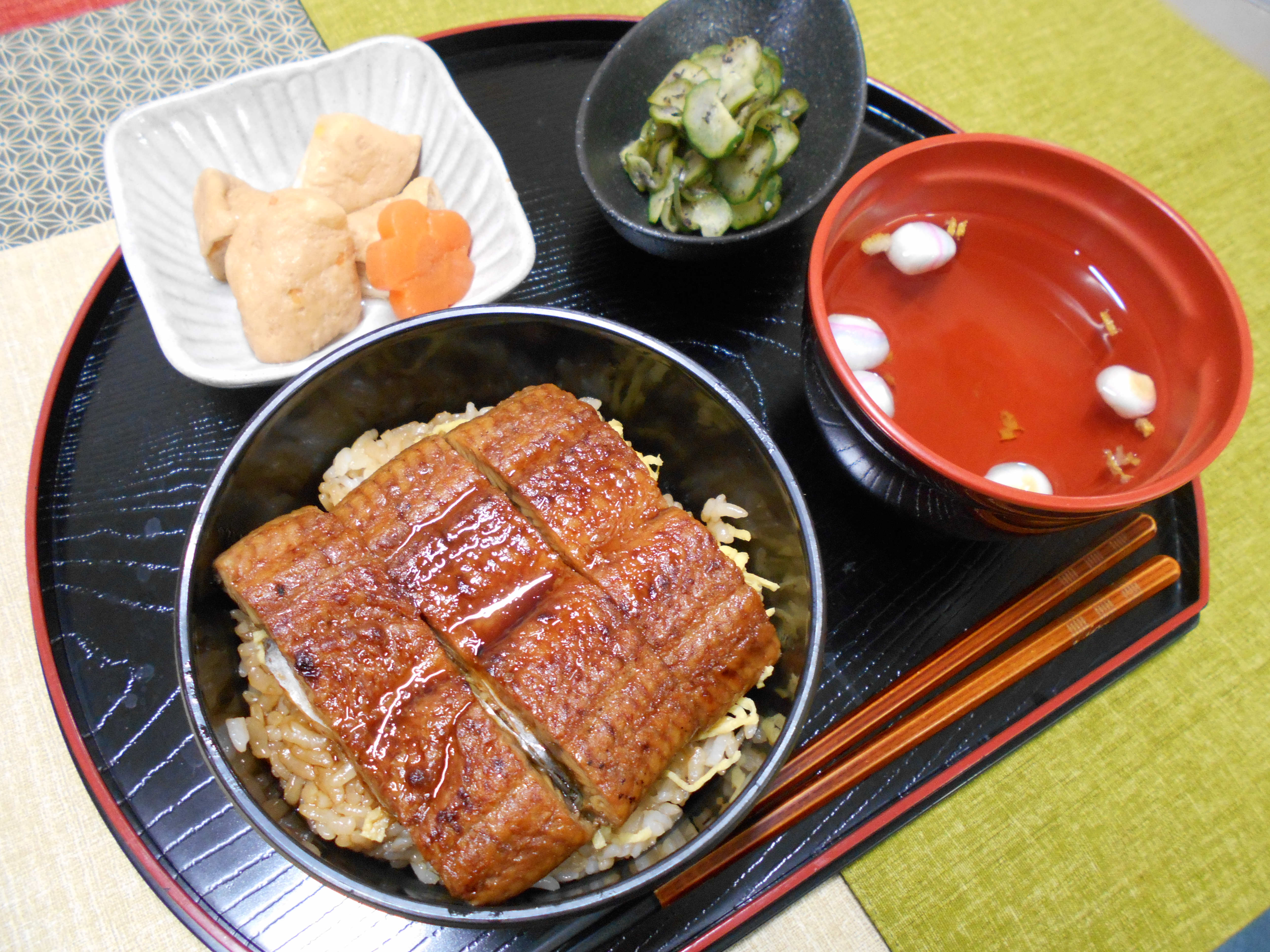 くみのき苑本部　うなぎ丼