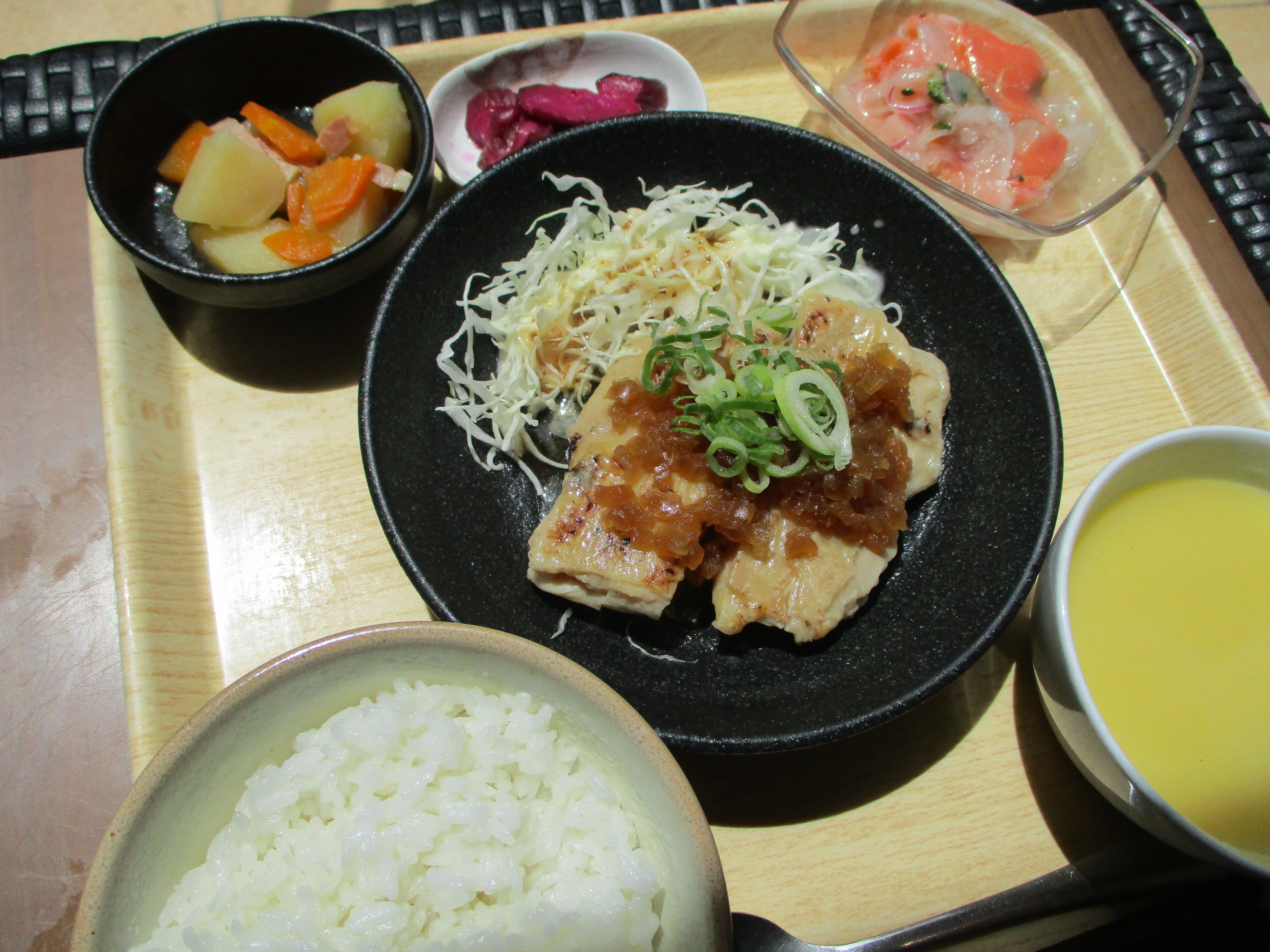 くみのき苑しらさぎ　鶏肉の香味焼き