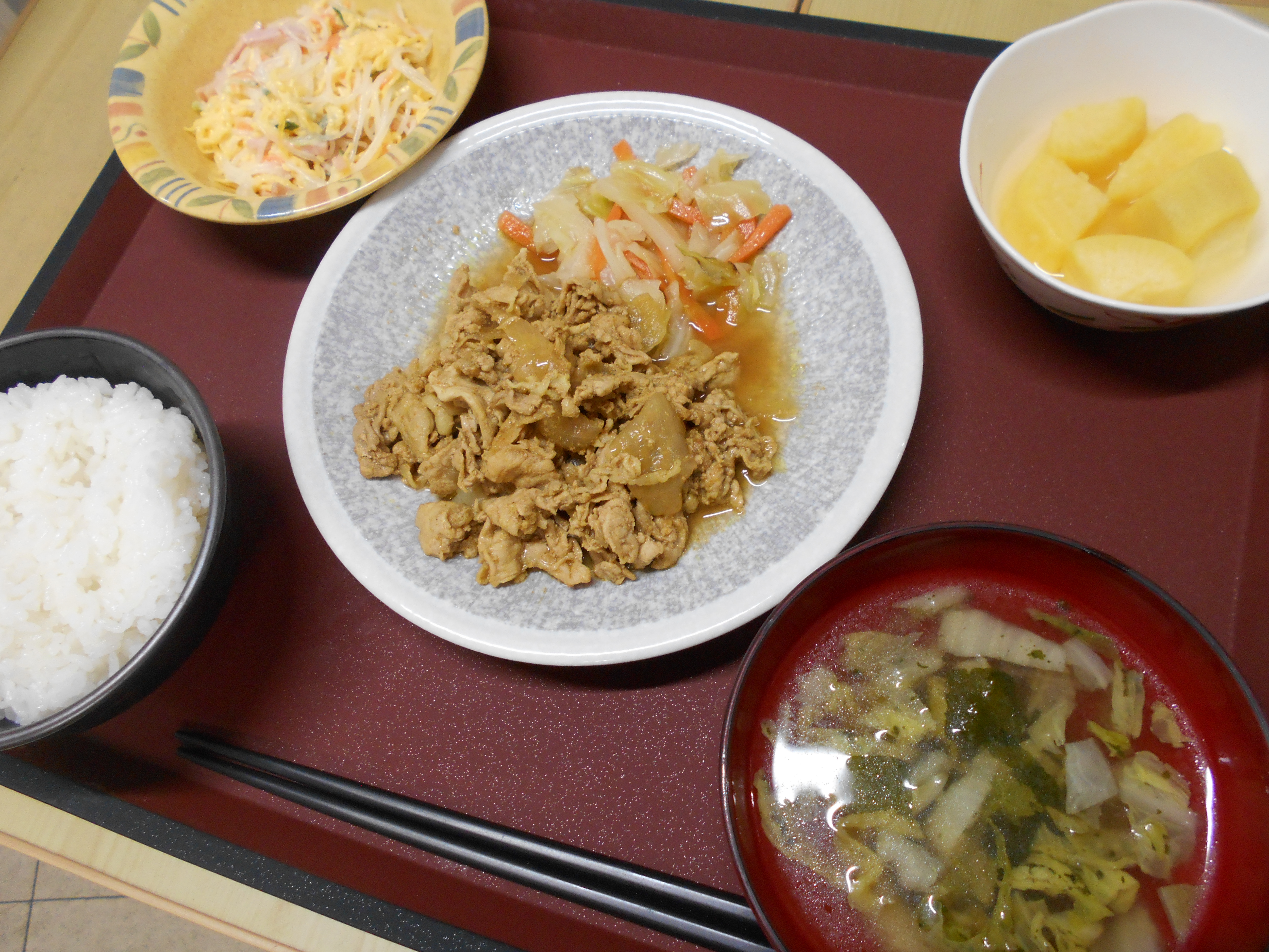 くみのき苑本部　豚肉のカレー照焼