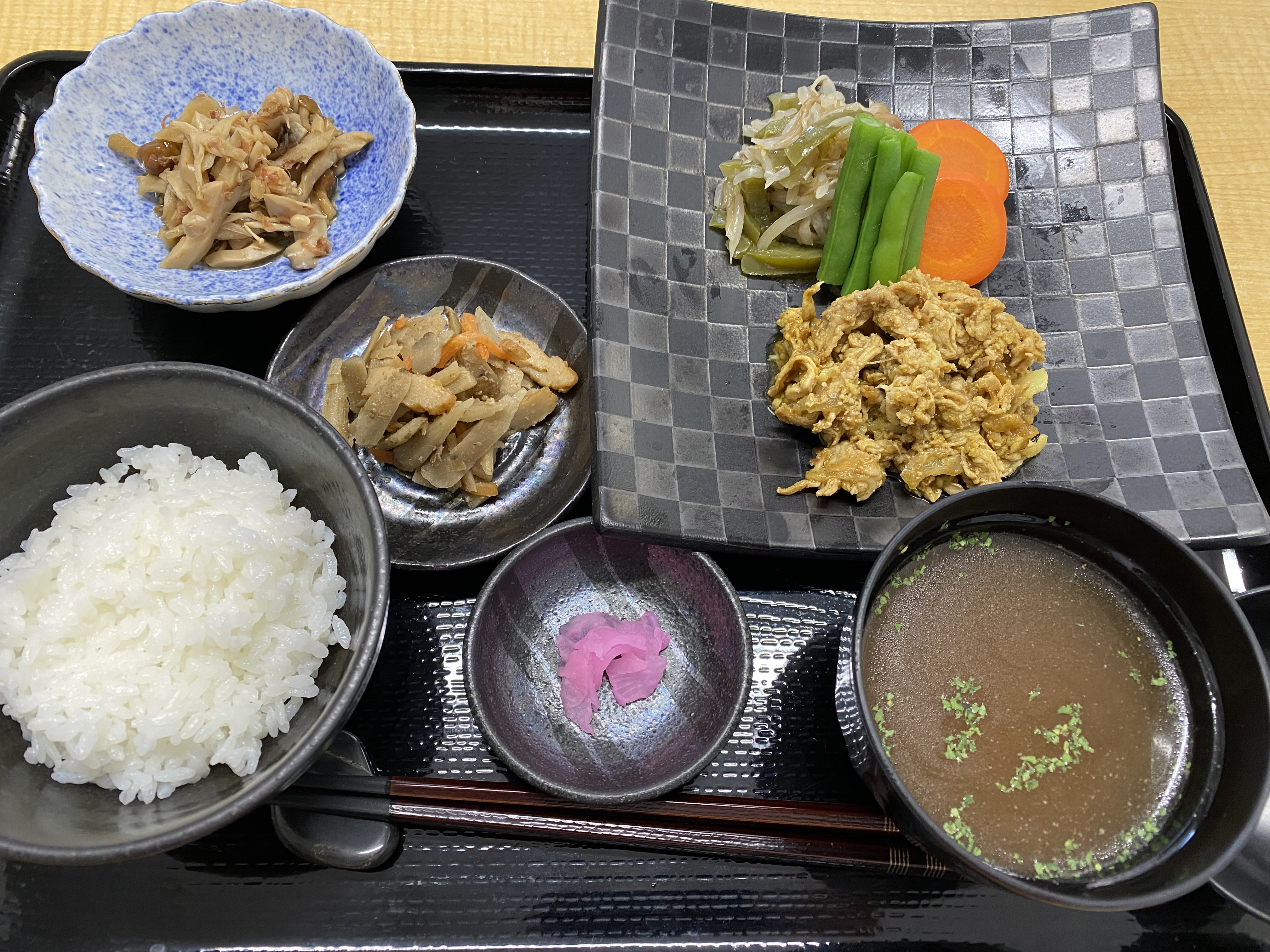 くみのき苑　もず陵南　豚肉のカレー照焼