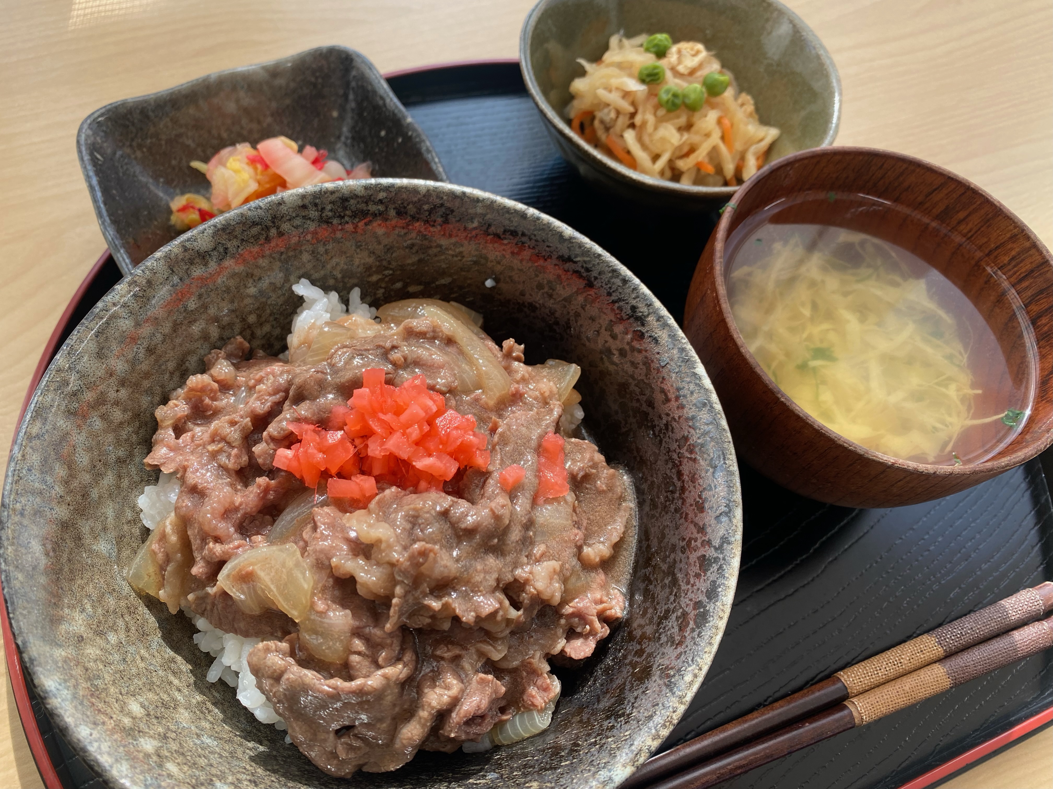 くみのき苑ゆらら　牛丼