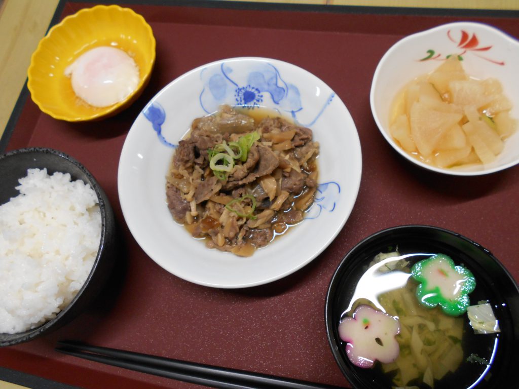 くみのき苑本部　牛肉ときのこのすき煮