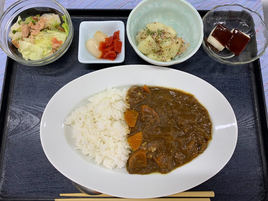 くみのき苑堺北　カレーライス