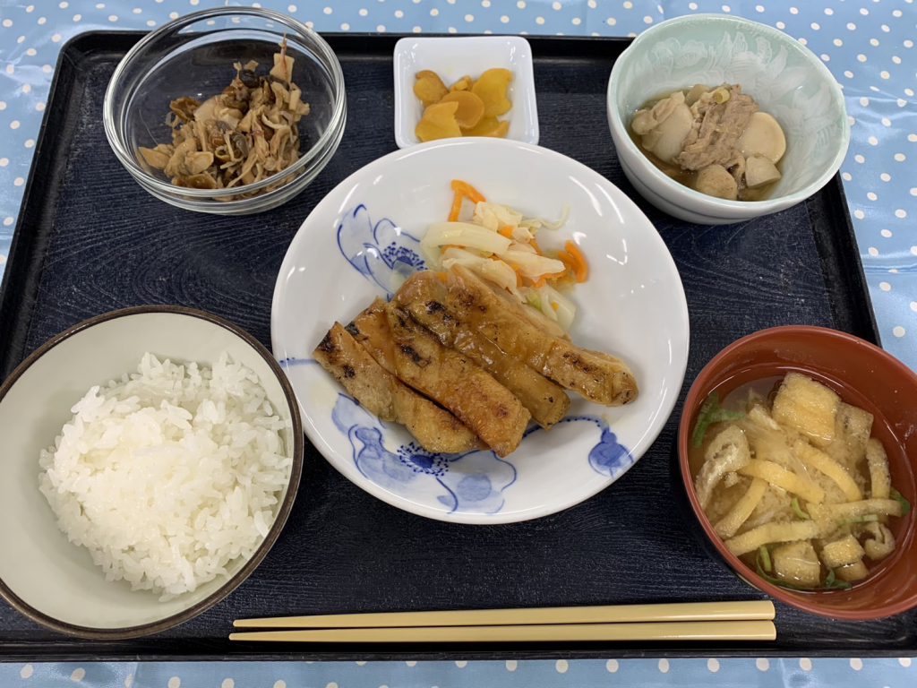 くみのき苑堺北　鶏肉の照焼