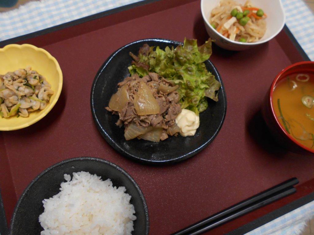 くみのき苑本部　牛肉のごまだれ焼