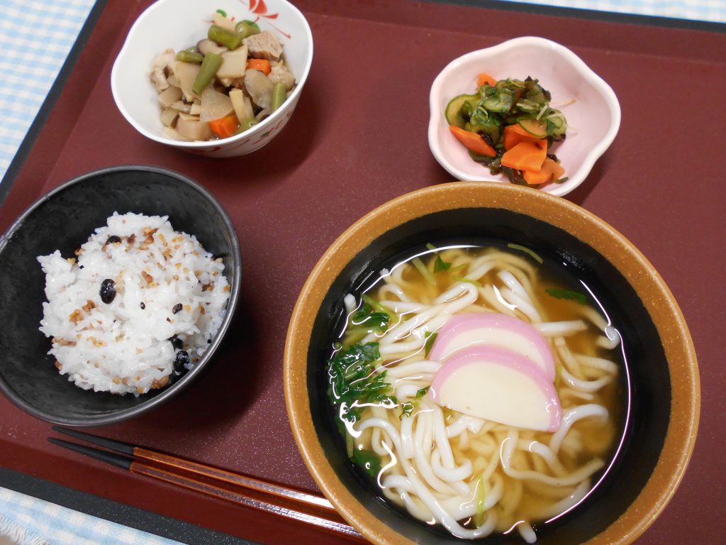 くみのき苑本部　あんかけうどん