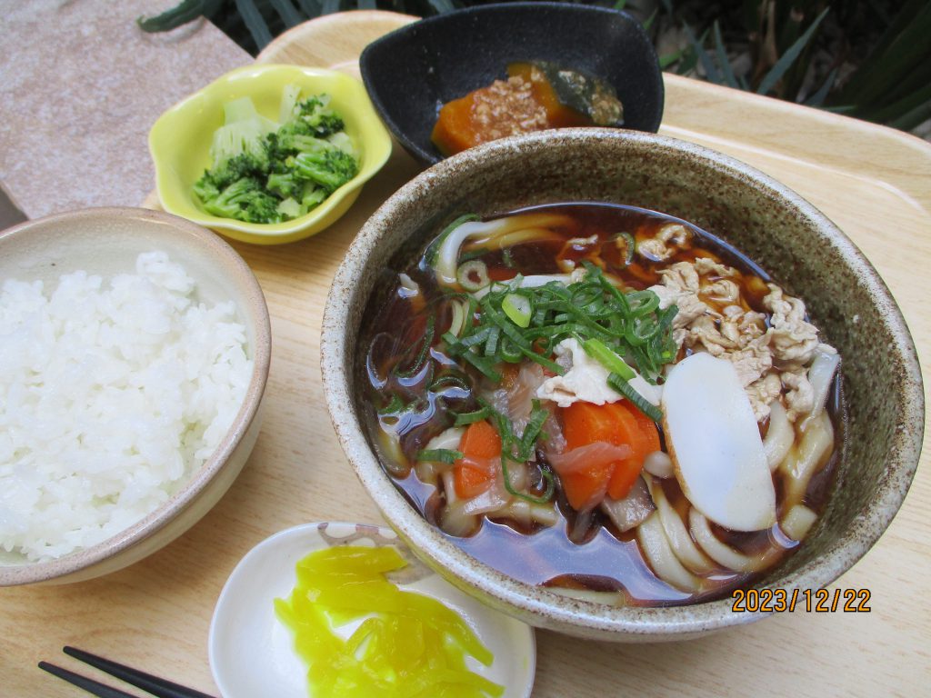 くみのき苑しらさぎ　味噌うどん