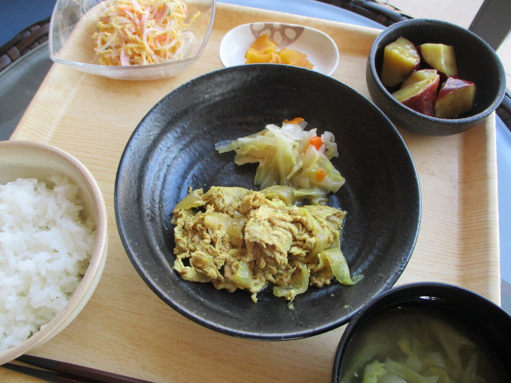 くみのき苑しらさぎ　豚肉のカレー照焼