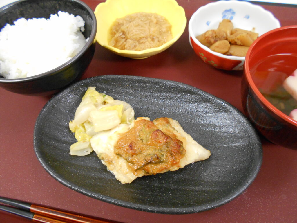 くみのき苑本部　白身魚のねぎ味噌焼