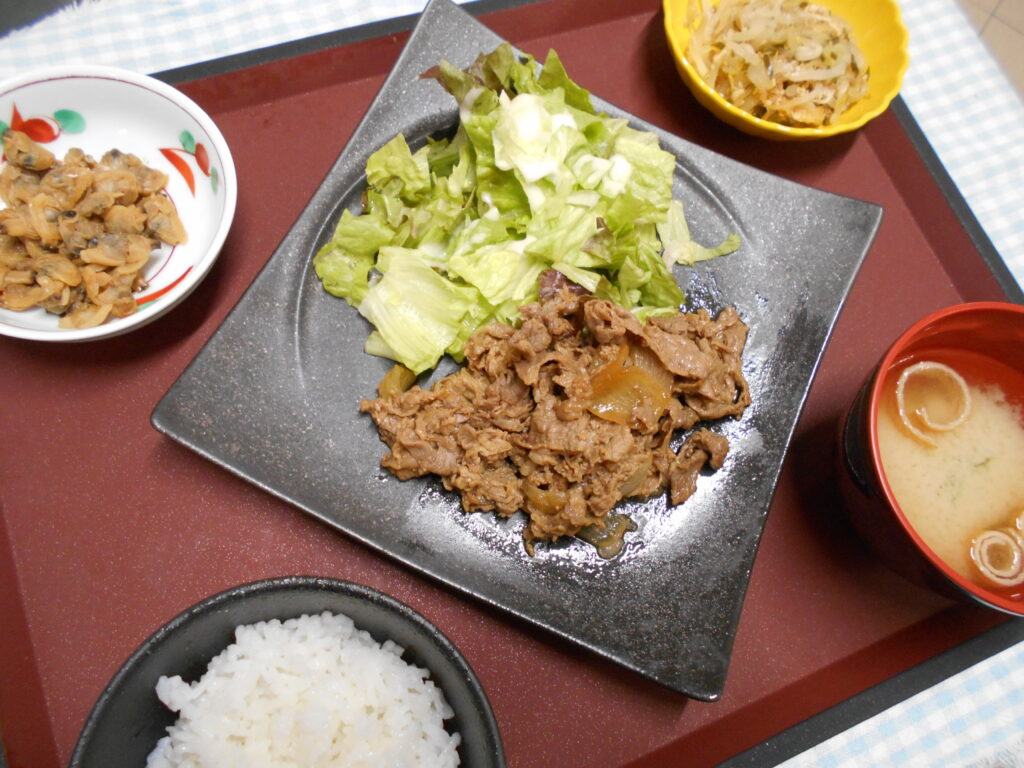 くみのき苑本部　牛肉のタレつけ焼