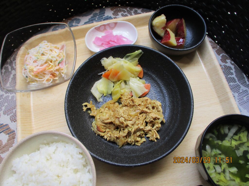 くみのき苑しらさぎ　豚肉のカレー照焼