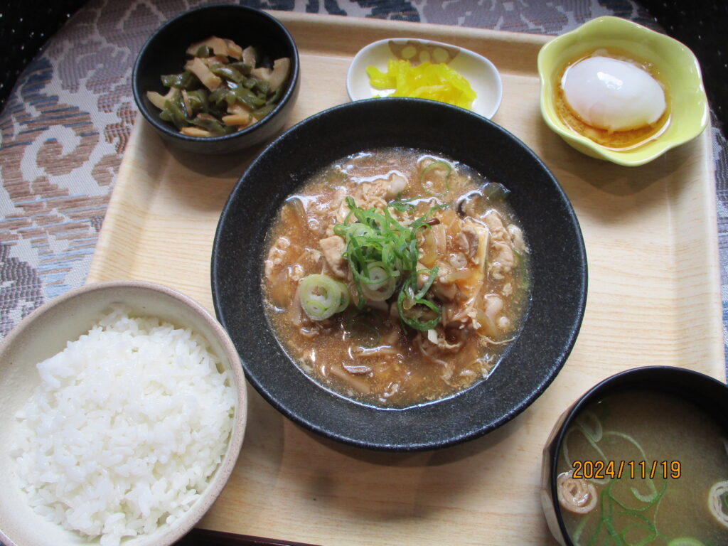 くみのき苑しらさぎ　豆腐の豚肉きのこあんかけ