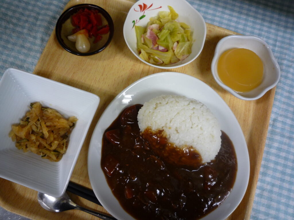 くみのき苑本部　カレーライス