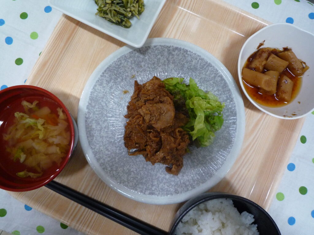 くみのき苑本部　豚肉の甘辛炒め