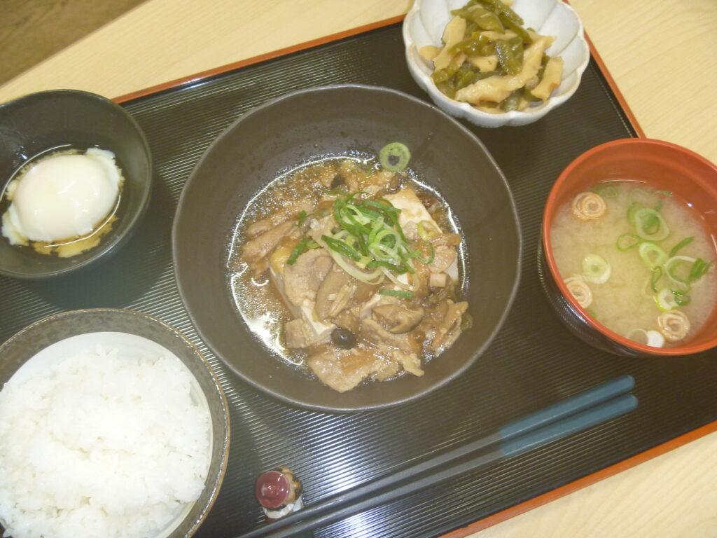 くみのき苑ゆらら　豆腐の豚肉きのこあんかけ