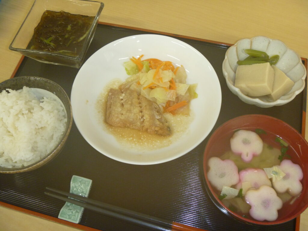 くみのき苑ゆらら　たらのバター醬油焼