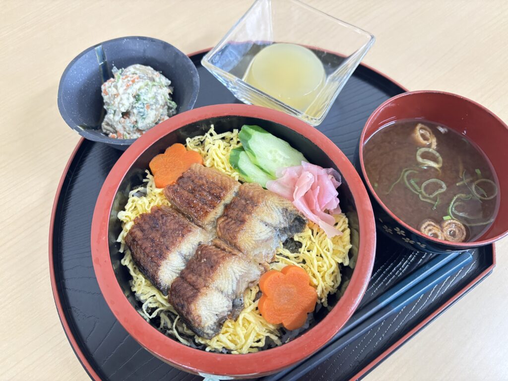 くみのき苑ゆらら　うなぎ散し寿司