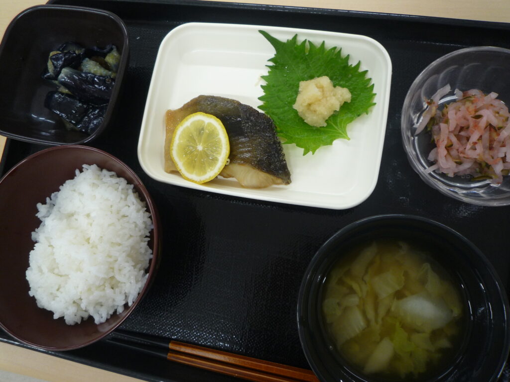 くみのき苑さらさ　ほっけの塩焼き