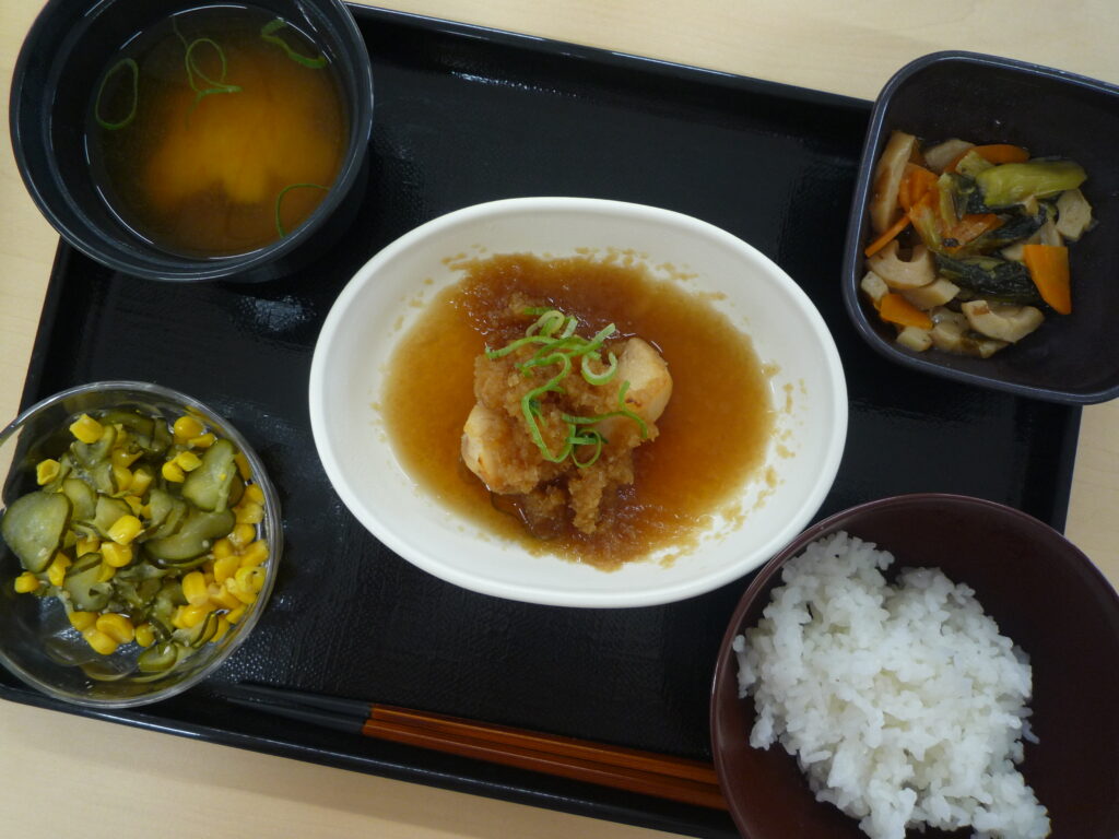 くみのき苑さらさ　からすかれいの卸煮