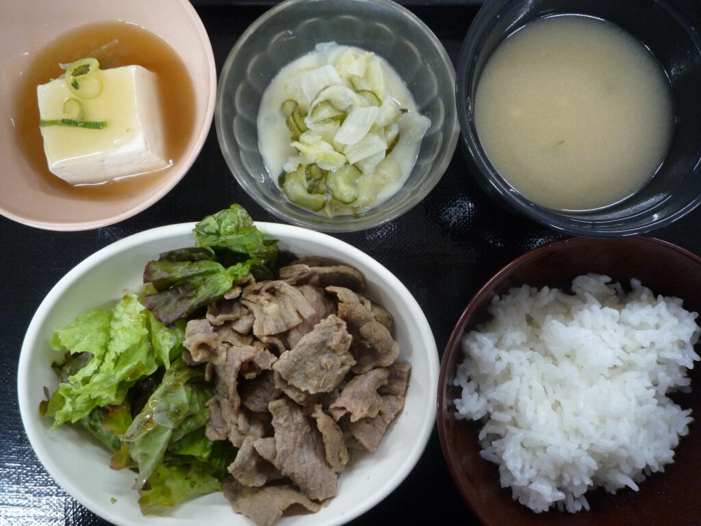 くみのき苑さらさ　牛肉の和風つけ焼き
