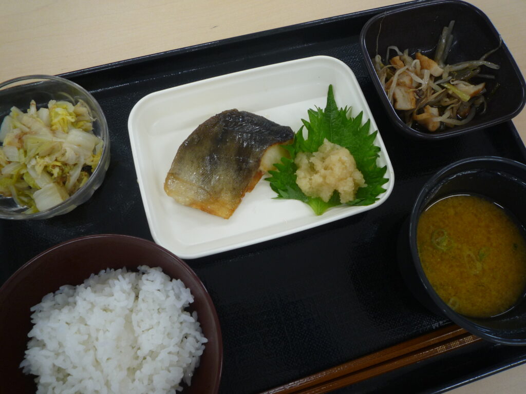 くみのき苑さらさ　ほっけの塩焼き