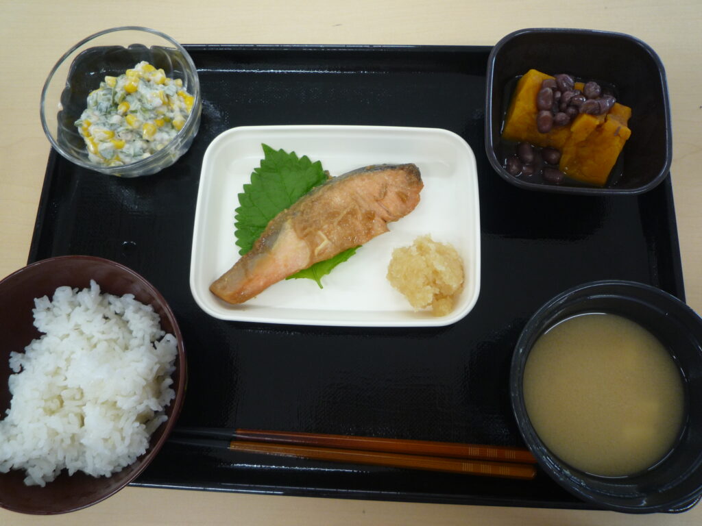 くみのき苑さらさ　鮭の照焼