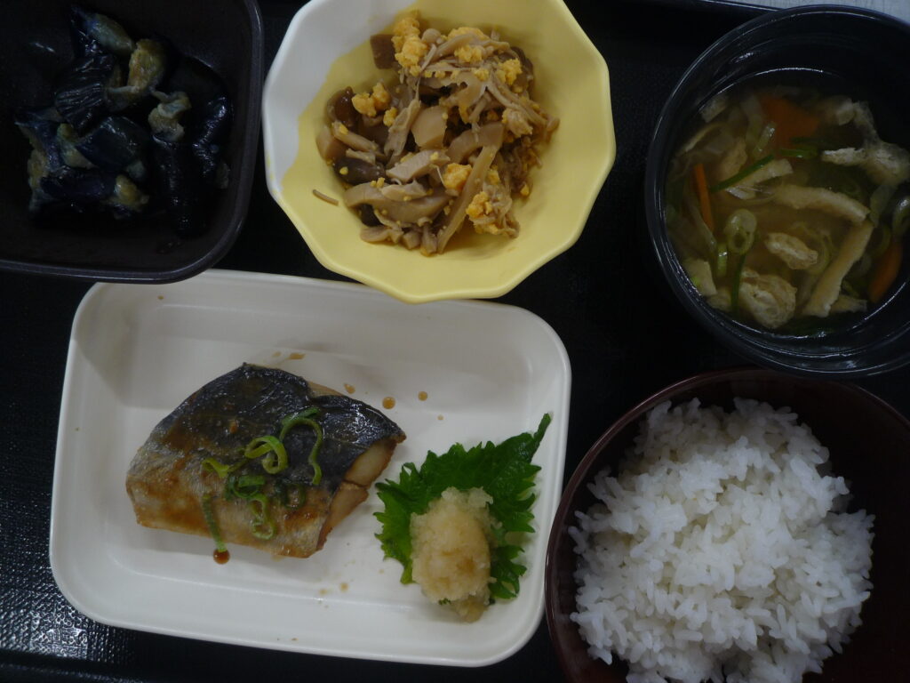 くみのき苑さらさ　さごしの香味つけ焼き