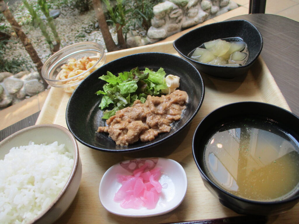 くみのき苑しらさぎ　豚肉の甘辛炒め