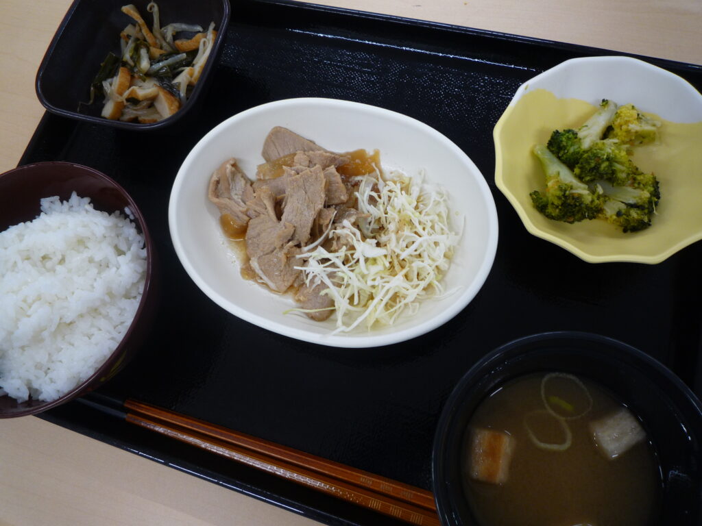 くみのき苑さらさ　豚肉の生姜焼き