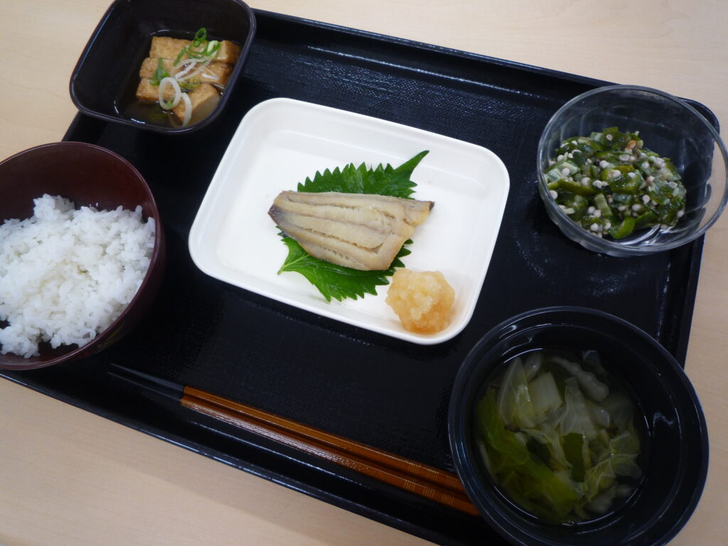 くみのき苑さらさ　ほっけの塩焼き