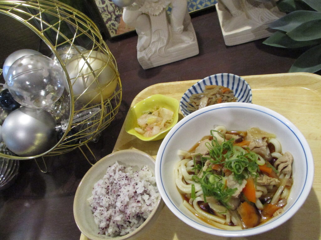 くみのき苑しらさぎ　味噌うどん