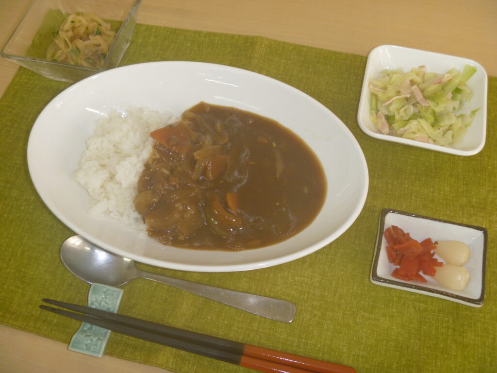 くみのき苑ゆらら　カレーライス