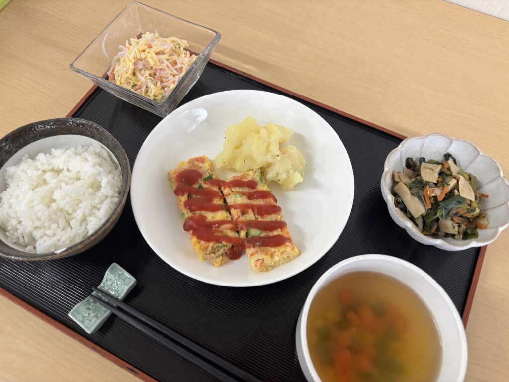 くみのき苑ゆらら　スパニッシュオムレツ