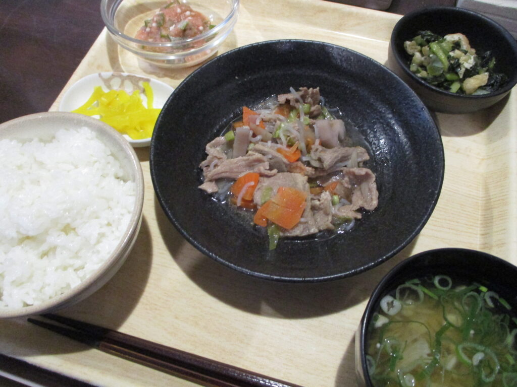 くみのき苑しらさぎ　牛肉と根菜の煮物