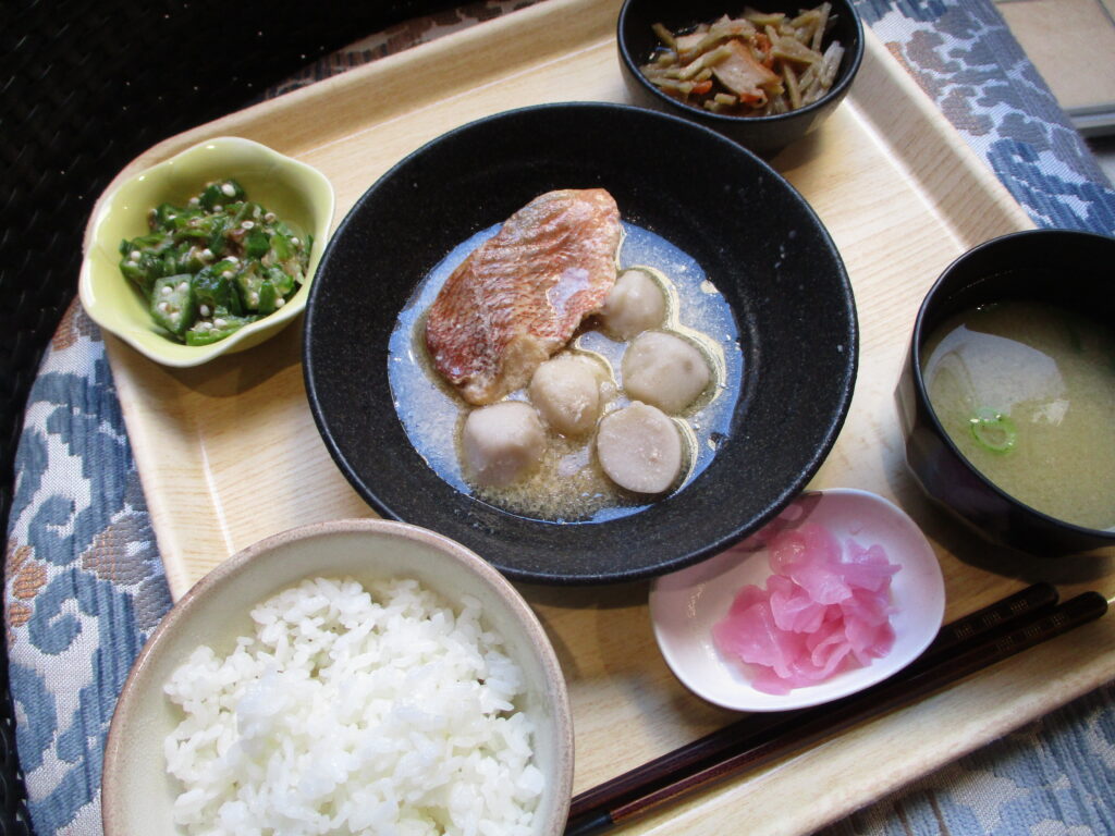 くみのき苑しらさぎ　赤魚の煮付