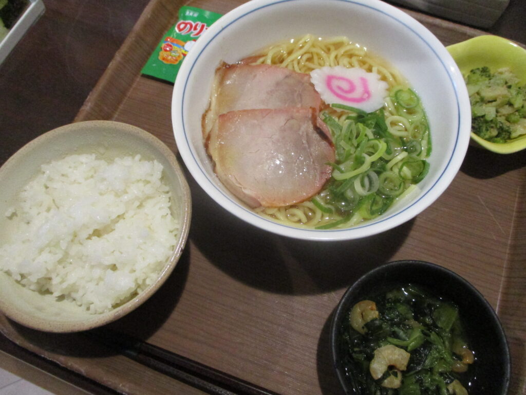 くみのき苑しらさぎ　醤油ラーメン