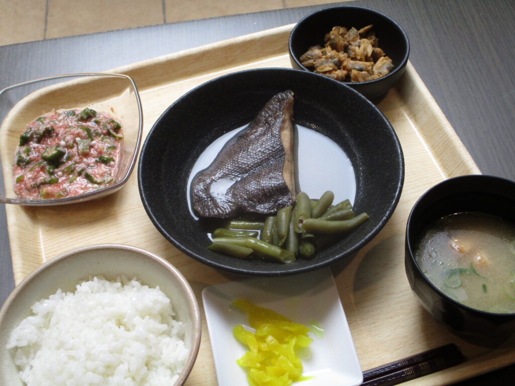 くみのき苑しらさぎ　黄金かれいの煮付