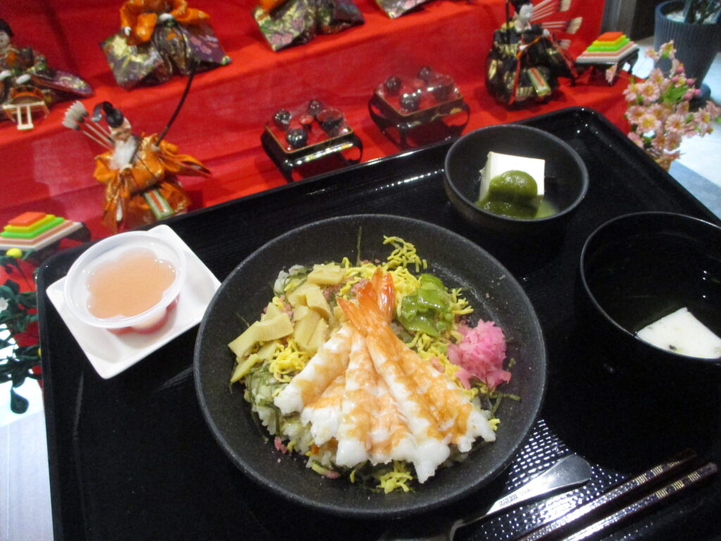 くみのき苑しらさぎ　ひな散し