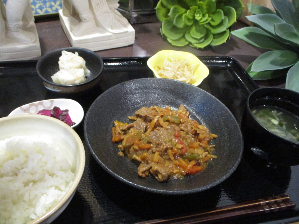 くみのき苑しらさぎ　青椒肉絲